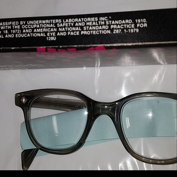 Vintage safety glasses - Picture 2 of 7